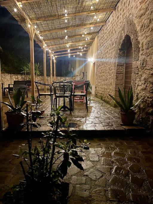 Casa Vacanze Fonte Del Menotre Фолиньо Экстерьер фото